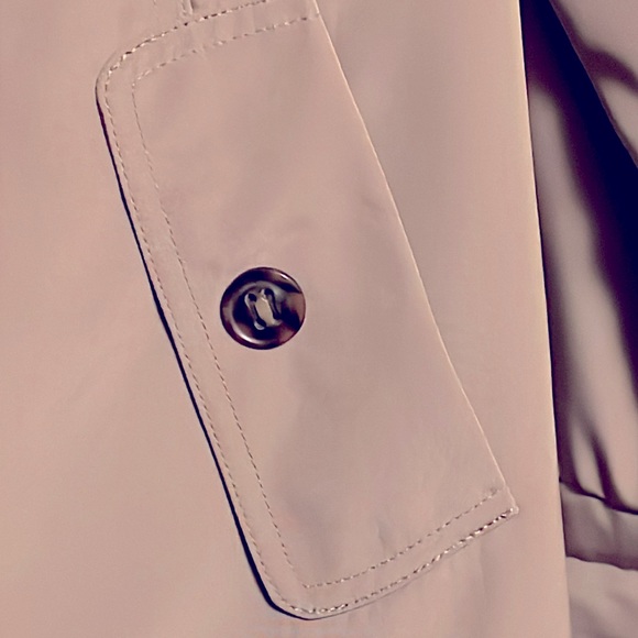 Gallery Petite hooded rain coat with detachable lining Small - Picture 4 of 6